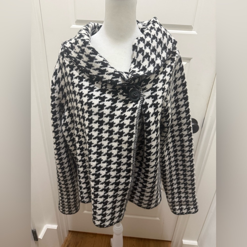 Ellen Tracy. Houndstooth Wrap Collared Cardigan. … - image 6